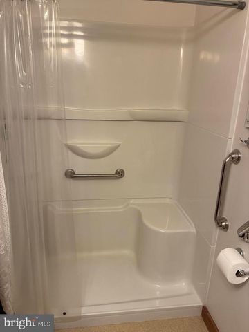 11 W HIGHLAND AVE, Enola, PA 17025