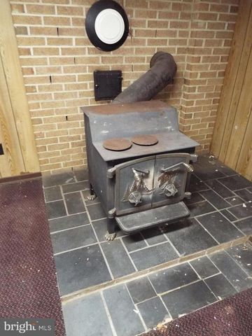 11 W HIGHLAND AVE, Enola, PA 17025