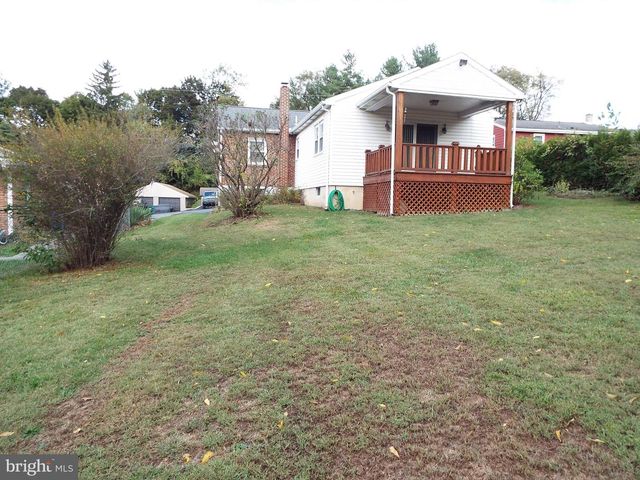 11 W HIGHLAND AVE, Enola, PA 17025