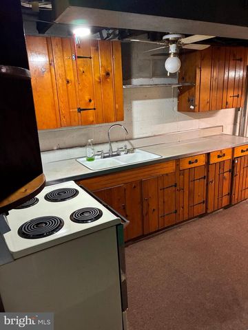 11 W HIGHLAND AVE, Enola, PA 17025