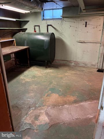 11 W HIGHLAND AVE, Enola, PA 17025