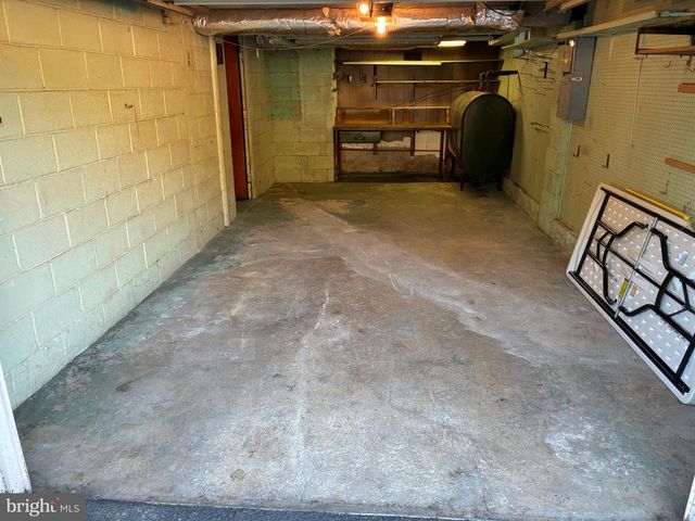 11 W HIGHLAND AVE, Enola, PA 17025