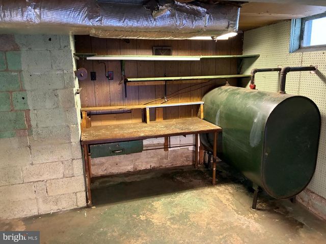 11 W HIGHLAND AVE, Enola, PA 17025