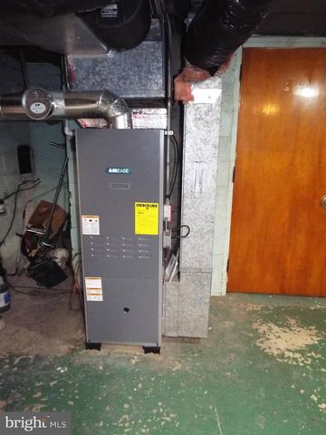 11 W HIGHLAND AVE, Enola, PA 17025