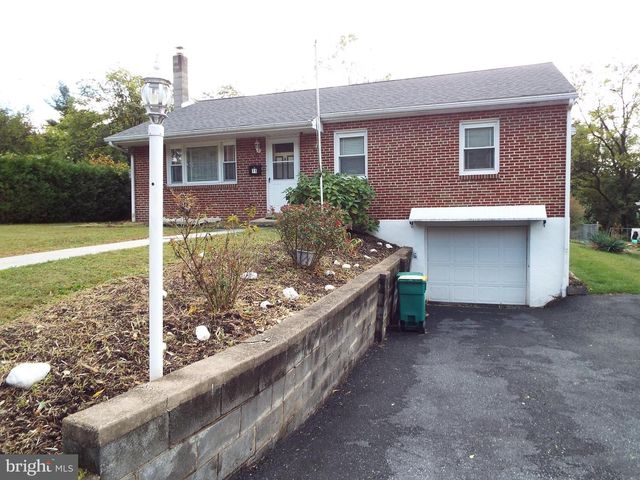 11 W HIGHLAND AVE, Enola, PA 17025