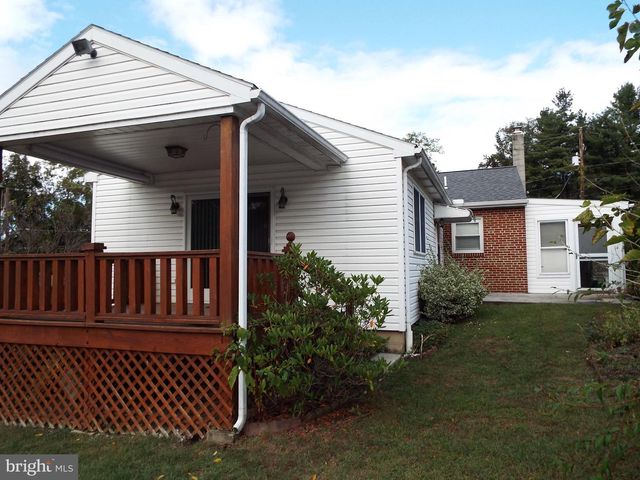11 W HIGHLAND AVE, Enola, PA 17025
