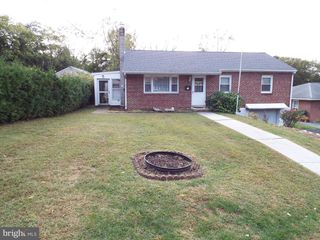 11 W HIGHLAND AVE, Enola, PA 17025