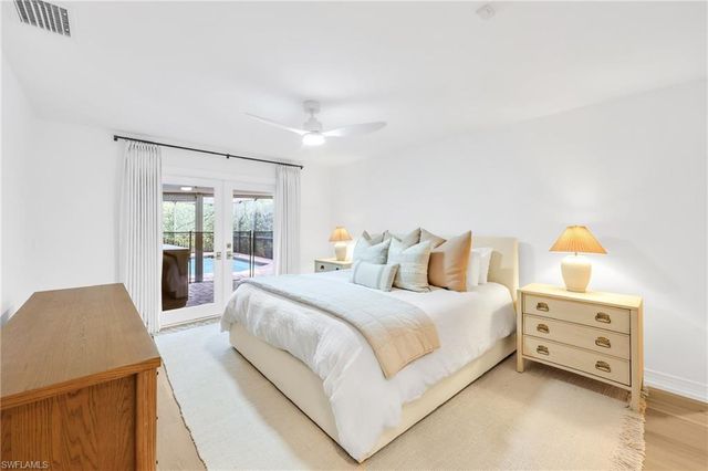 4870 Whispering Pine WAY, Naples, FL 34103