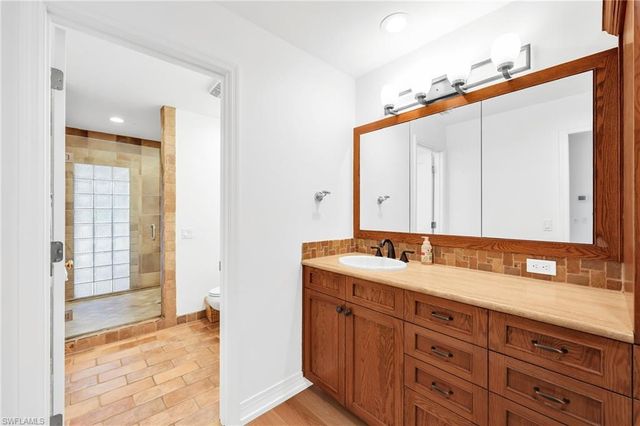 4870 Whispering Pine WAY, Naples, FL 34103