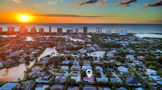 4870 Whispering Pine WAY, Naples, FL 34103