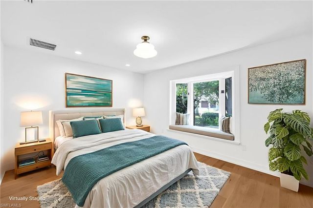 4870 Whispering Pine WAY, Naples, FL 34103