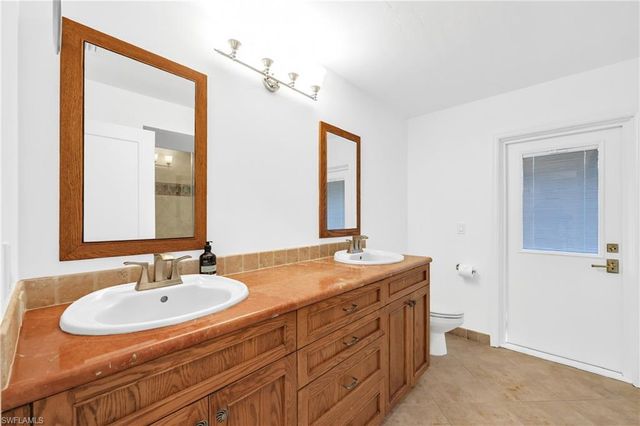 4870 Whispering Pine WAY, Naples, FL 34103