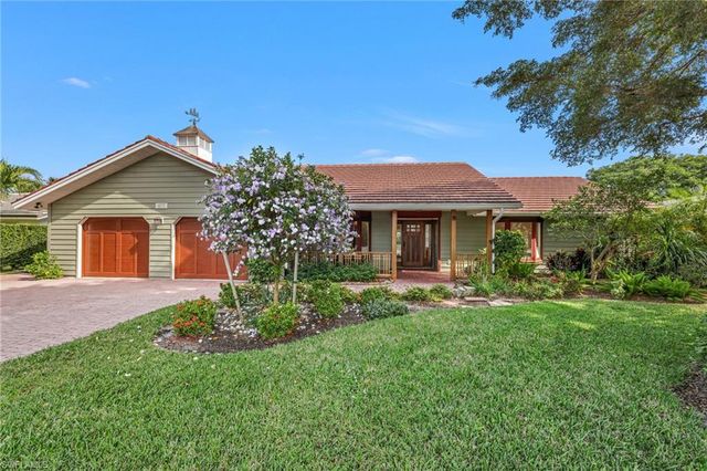 4870 Whispering Pine WAY, Naples, FL 34103