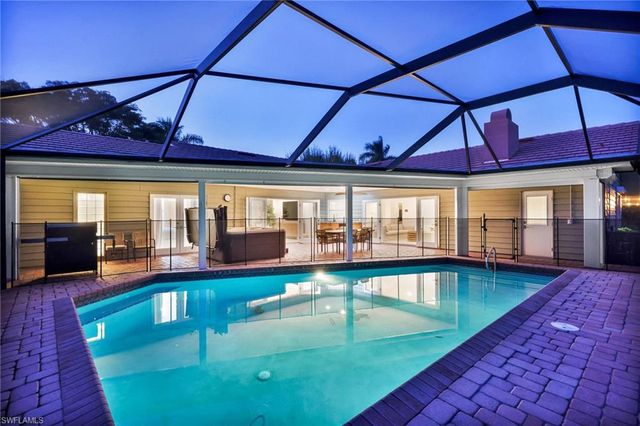 4870 Whispering Pine WAY, Naples, FL 34103