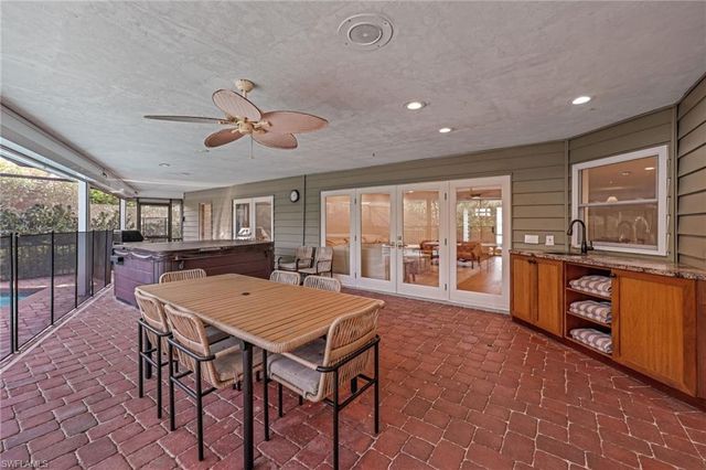 4870 Whispering Pine WAY, Naples, FL 34103