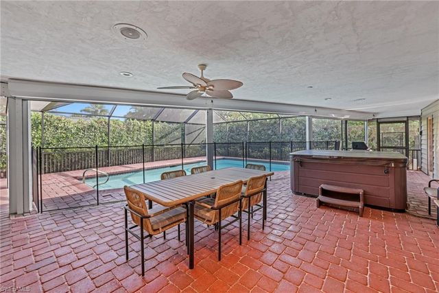 4870 Whispering Pine WAY, Naples, FL 34103