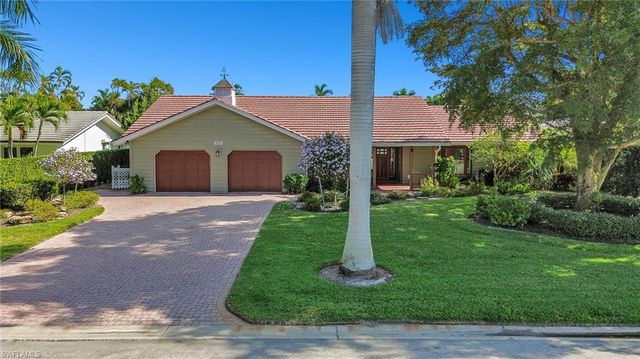 4870 Whispering Pine WAY, Naples, FL 34103