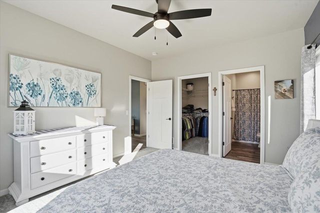 562 Stonewood Court, Evansville, WI 53536