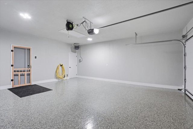 562 Stonewood Court, Evansville, WI 53536