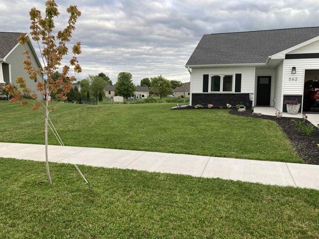 562 Stonewood Court, Evansville, WI 53536