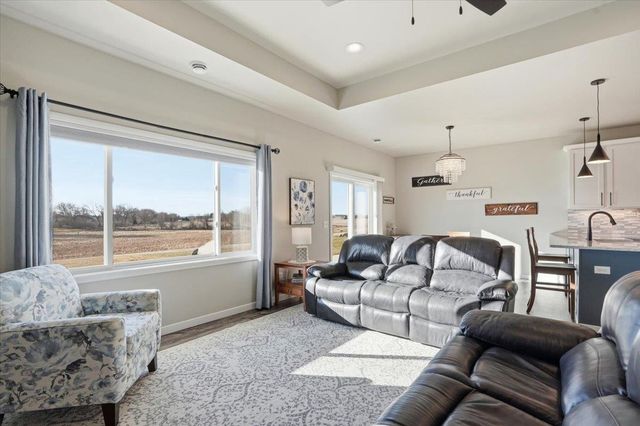 562 Stonewood Court, Evansville, WI 53536