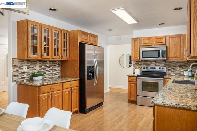 924 Lambaren Ave, Livermore, CA 94551