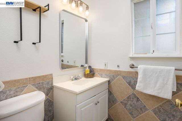 924 Lambaren Ave, Livermore, CA 94551