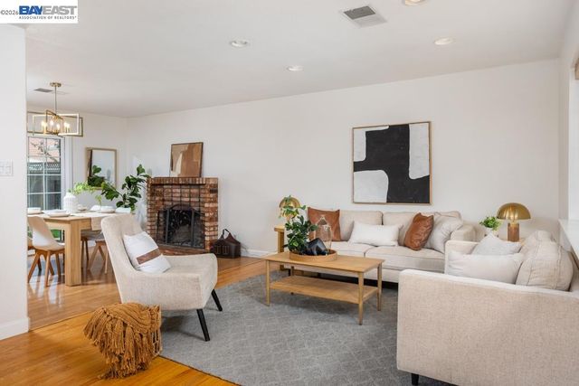 924 Lambaren Ave, Livermore, CA 94551