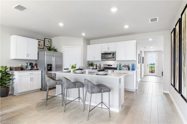 17872 SHADE TREE LOOP, Punta Gorda, FL 33982