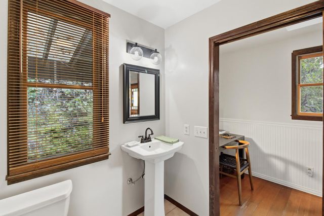 101 Karsan Dr, Sutter Creek, CA 95685