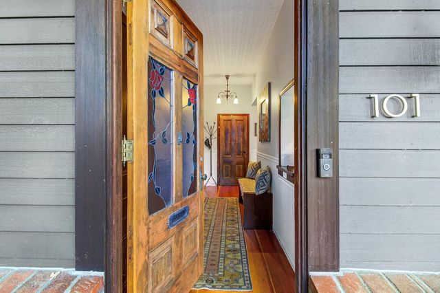 101 Karsan Dr, Sutter Creek, CA 95685