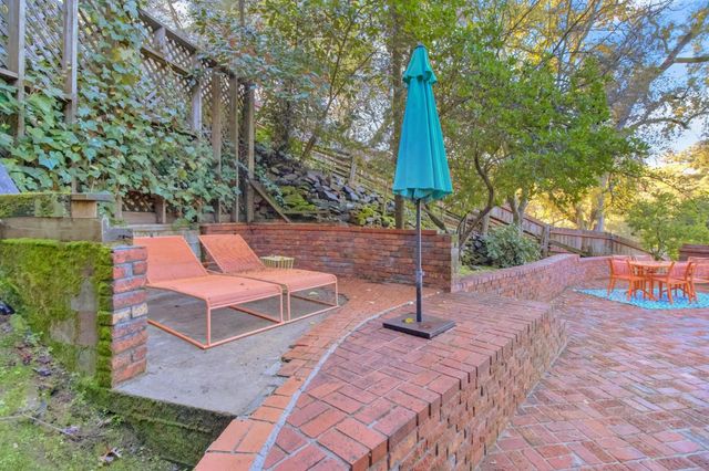 101 Karsan Dr, Sutter Creek, CA 95685