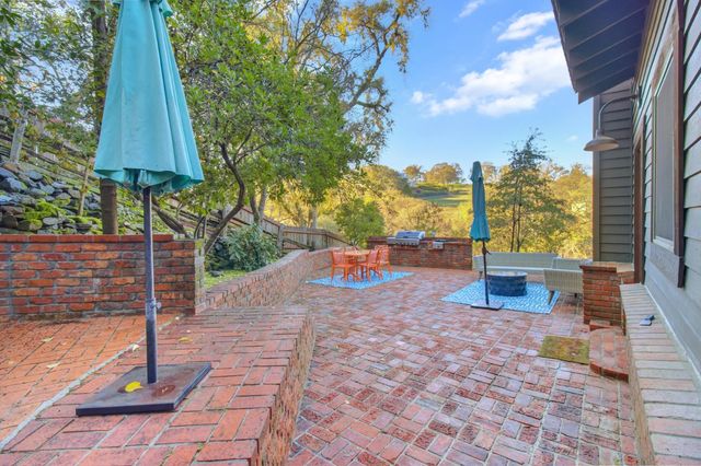 101 Karsan Dr, Sutter Creek, CA 95685