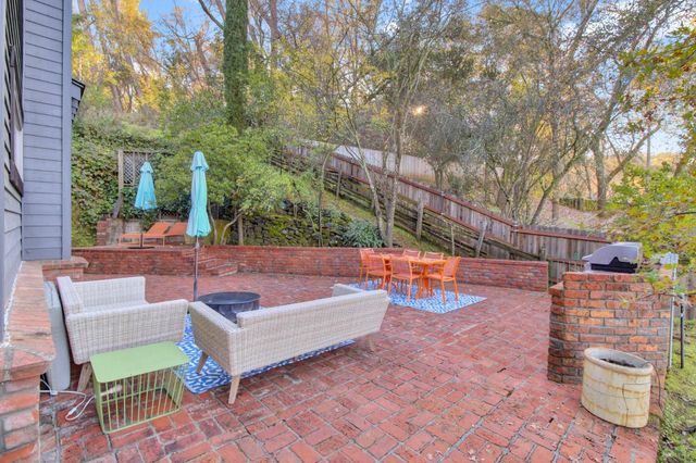 101 Karsan Dr, Sutter Creek, CA 95685