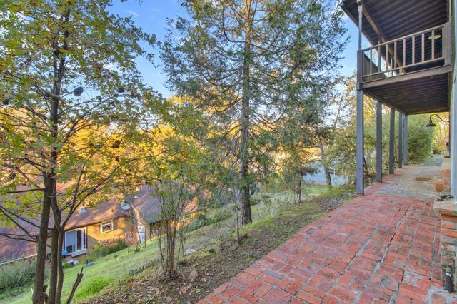 101 Karsan Dr, Sutter Creek, CA 95685