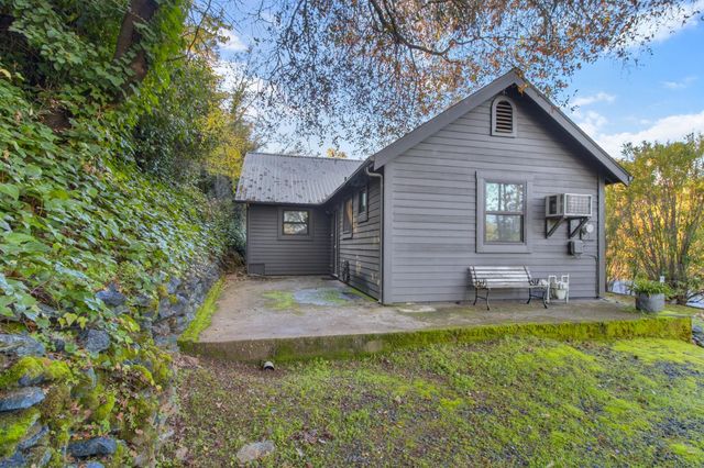 101 Karsan Dr, Sutter Creek, CA 95685