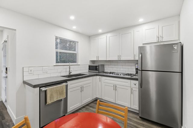 101 Karsan Dr, Sutter Creek, CA 95685