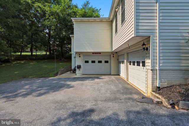 573 LEWIS ST, Front Royal, VA 22630
