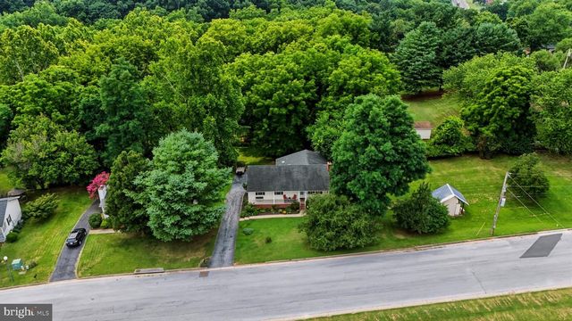 573 LEWIS ST, Front Royal, VA 22630