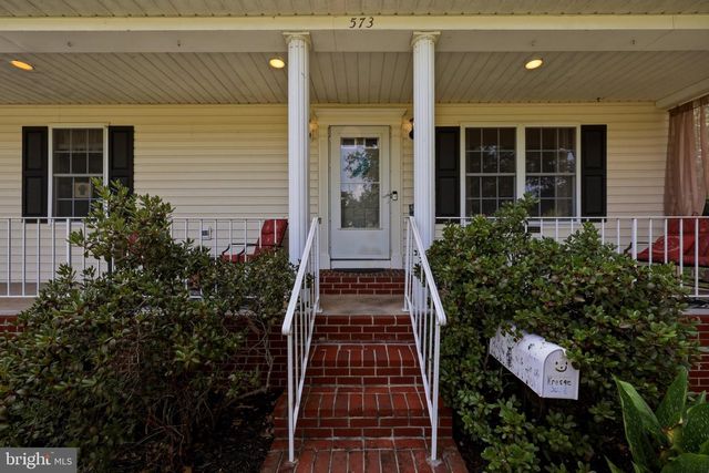 573 LEWIS ST, Front Royal, VA 22630