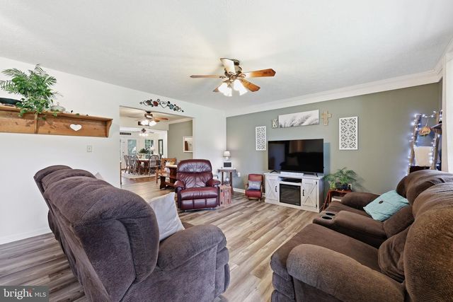 573 LEWIS ST, Front Royal, VA 22630