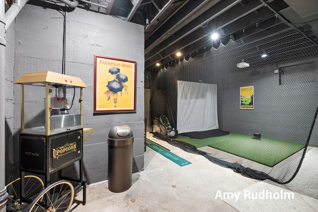 522 E River Street, Spring Lake, MI 49456