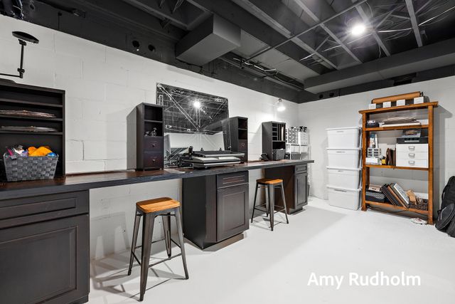 522 E River Street, Spring Lake, MI 49456