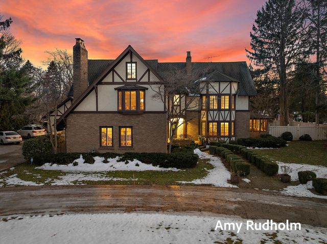 522 E River Street, Spring Lake, MI 49456