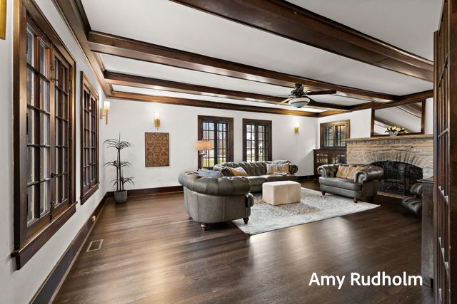 522 E River Street, Spring Lake, MI 49456