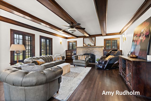 522 E River Street, Spring Lake, MI 49456