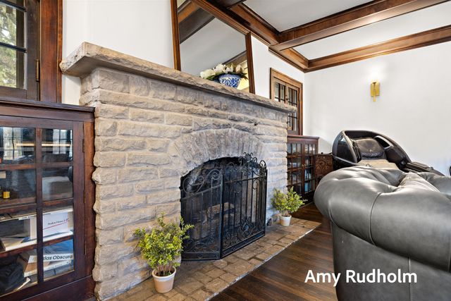 522 E River Street, Spring Lake, MI 49456