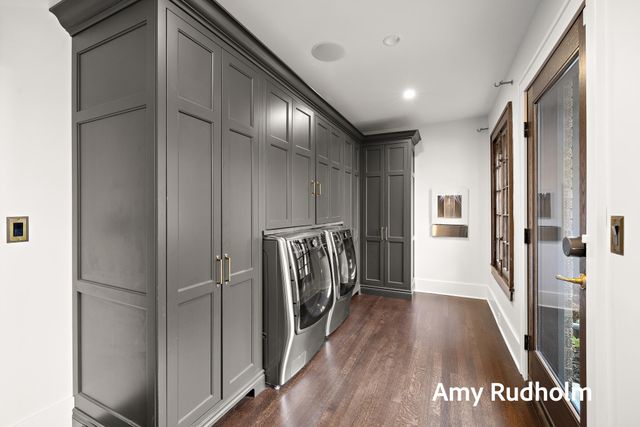 522 E River Street, Spring Lake, MI 49456