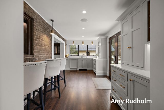 522 E River Street, Spring Lake, MI 49456