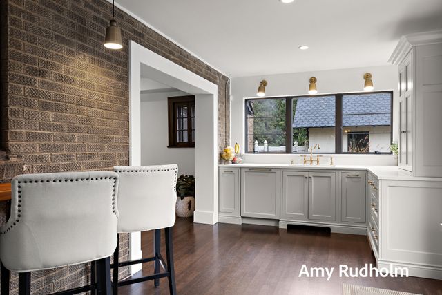 522 E River Street, Spring Lake, MI 49456